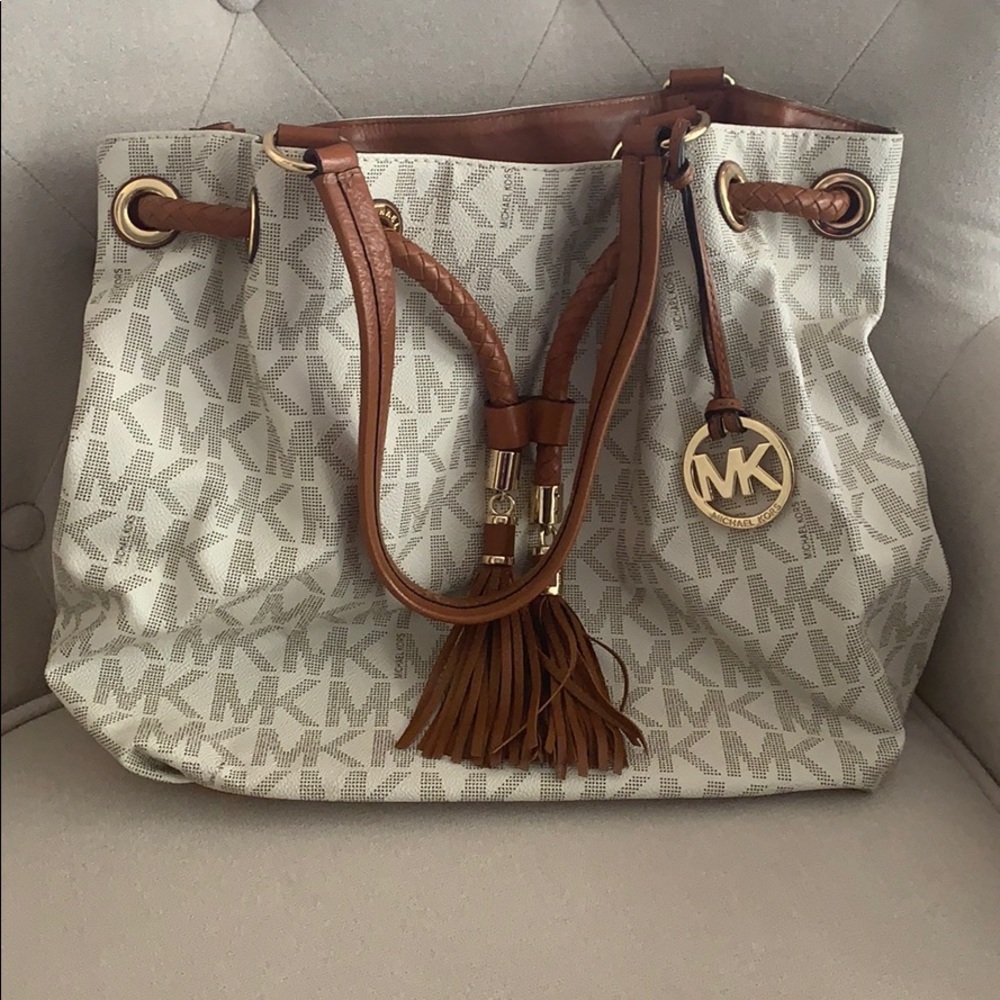 Michael Kors Drawstring Large White Shoulder Bag